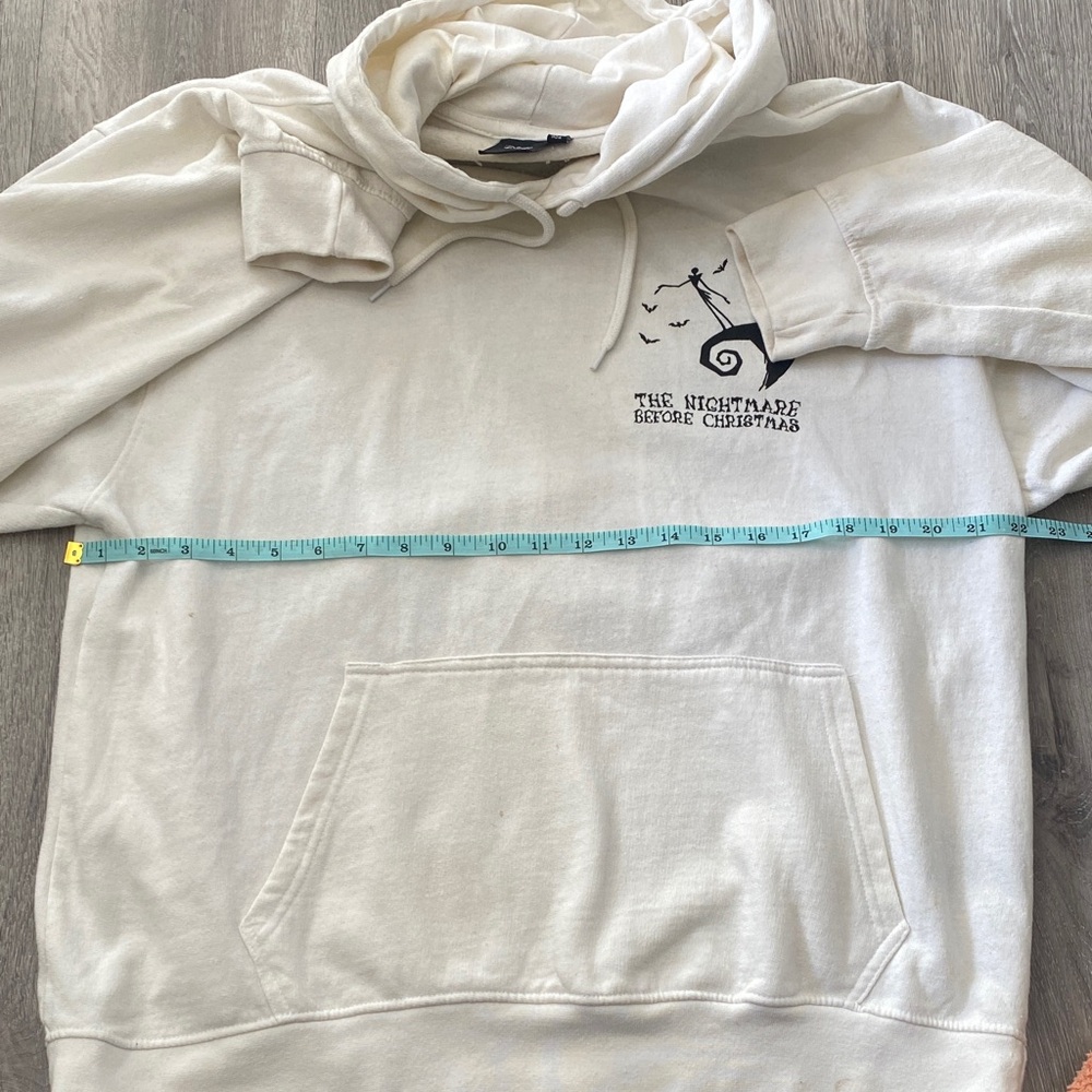 Disney Men’s or Women’s White The Nightmare Before Christmas Crewneck Hoodie XL - Picture 3 of 6